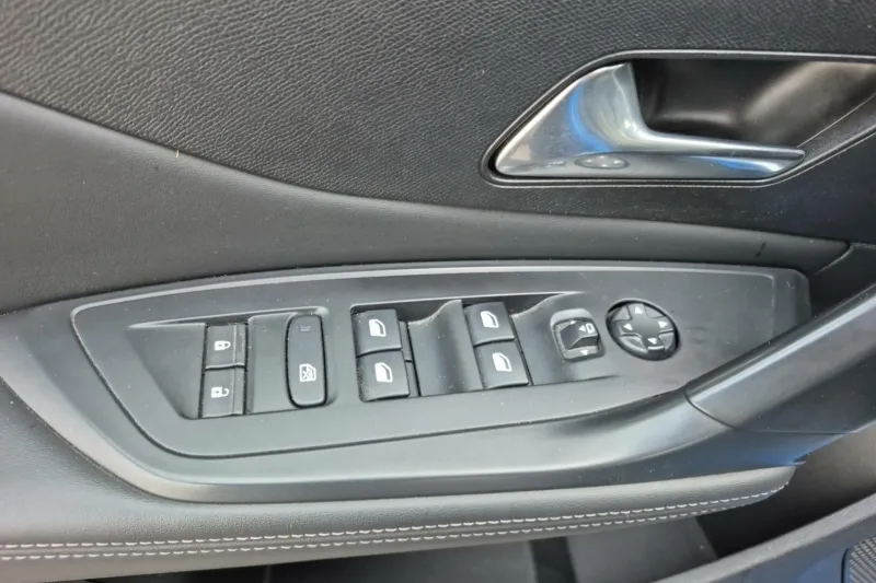 Image secondaire du véhicule 17