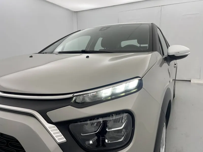 Image secondaire du véhicule 25