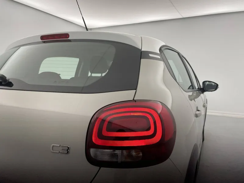 Image secondaire du véhicule 32