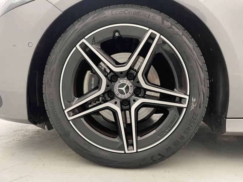 Image secondaire du véhicule 19