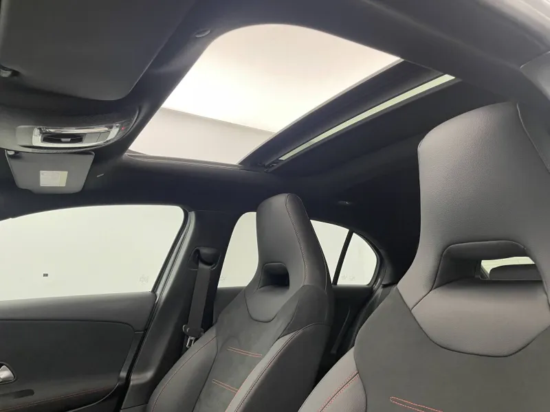 Image secondaire du véhicule 31