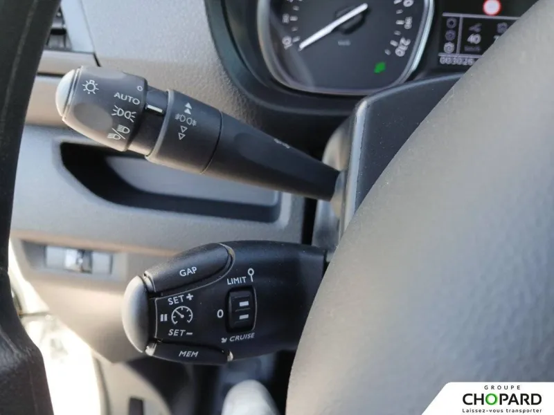 Image secondaire du véhicule 9