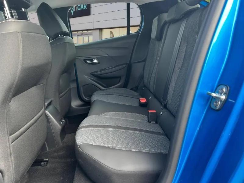 Image secondaire du véhicule 10