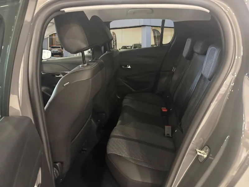 Image secondaire du véhicule 10