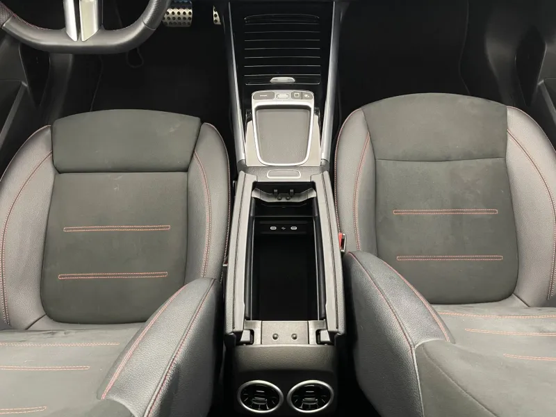 Image secondaire du véhicule 35