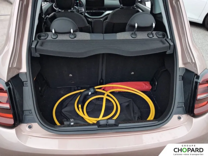 Image secondaire du véhicule 9