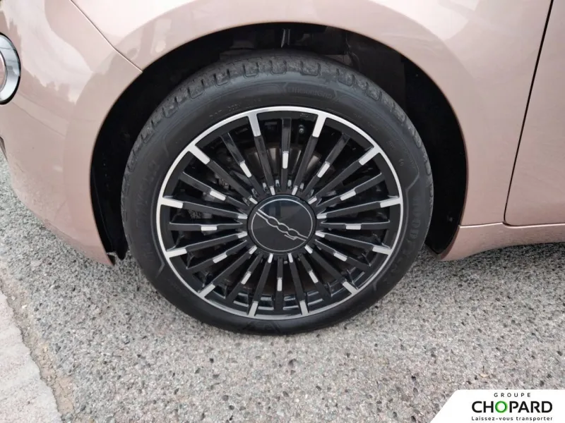 Image secondaire du véhicule 22