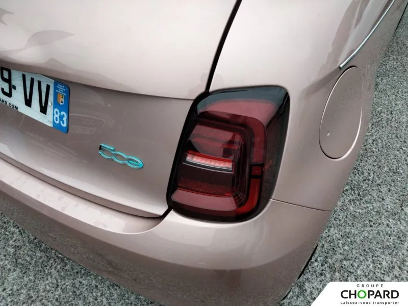 Image secondaire du véhicule 24