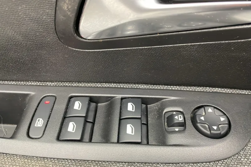 Image secondaire du véhicule 32