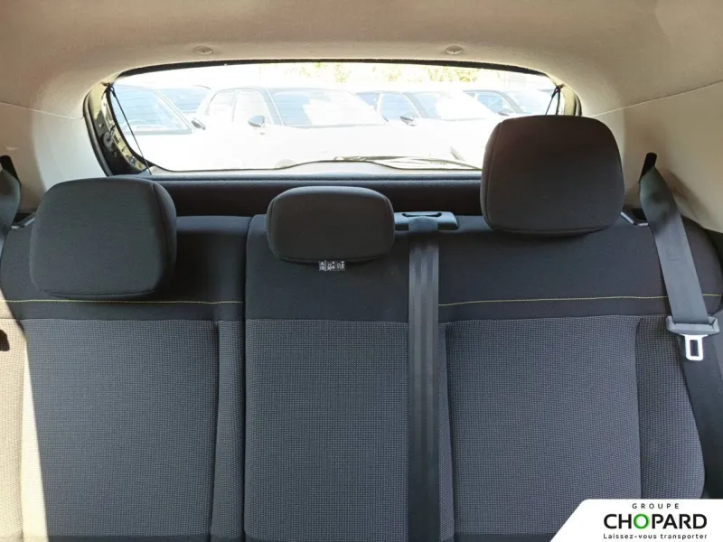 Image secondaire du véhicule 12