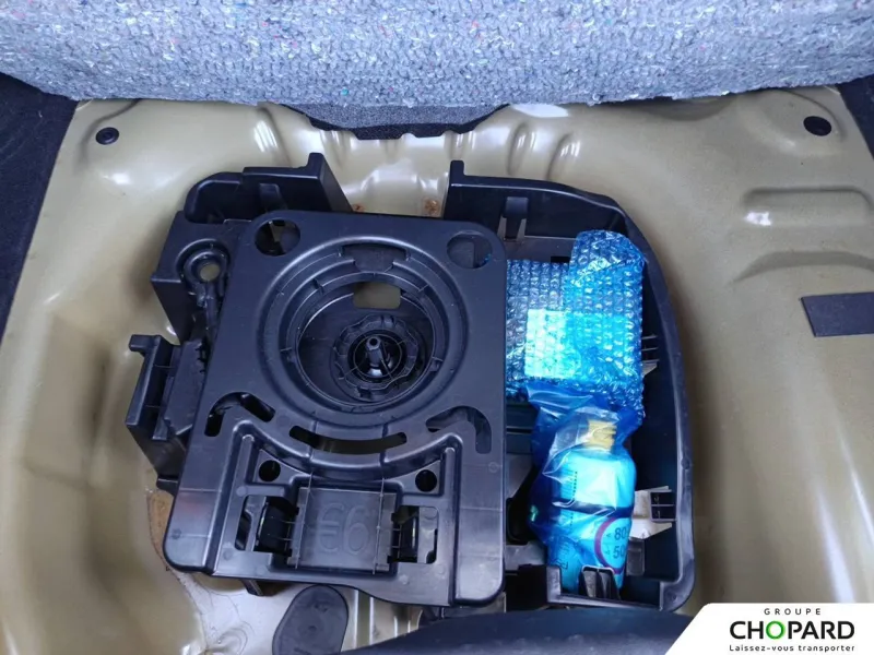 Image secondaire du véhicule 25