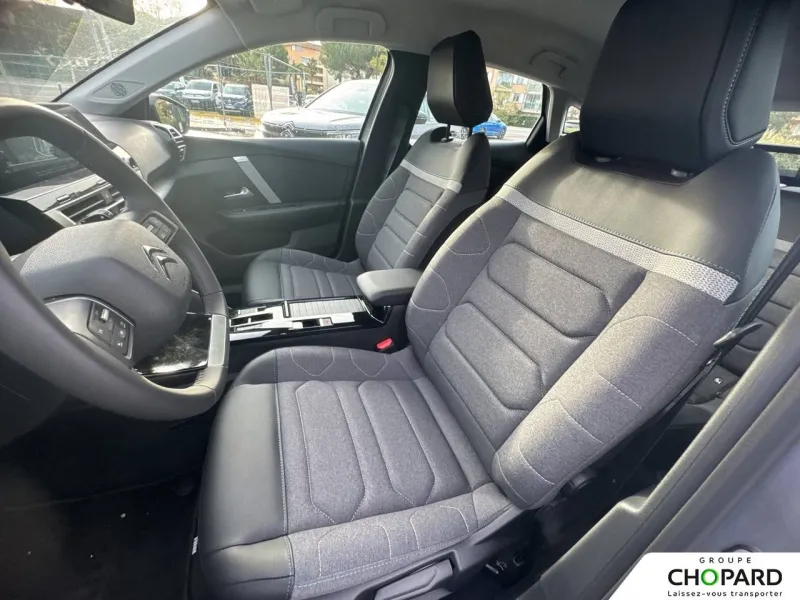 Image secondaire du véhicule 12