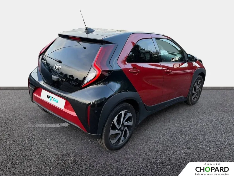 Image secondaire du véhicule 9