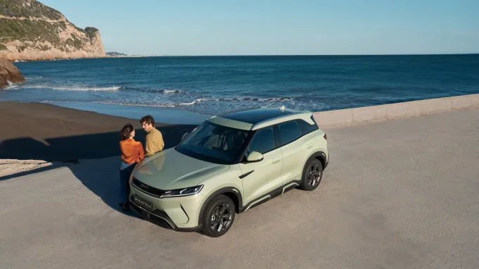 BYD Atto 2 : vue plongée bord de mer