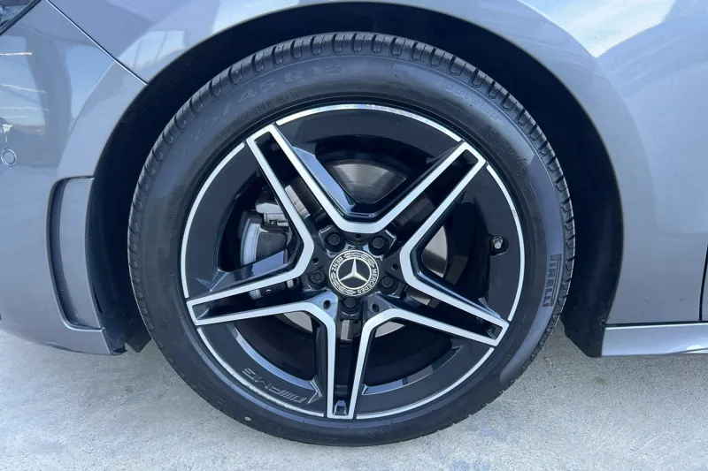 Image secondaire du véhicule 14