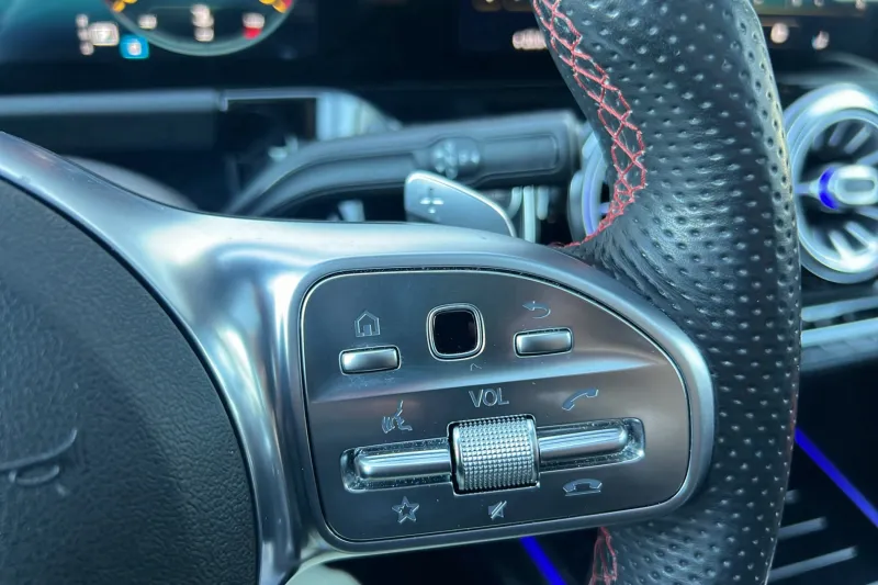 Image secondaire du véhicule 24