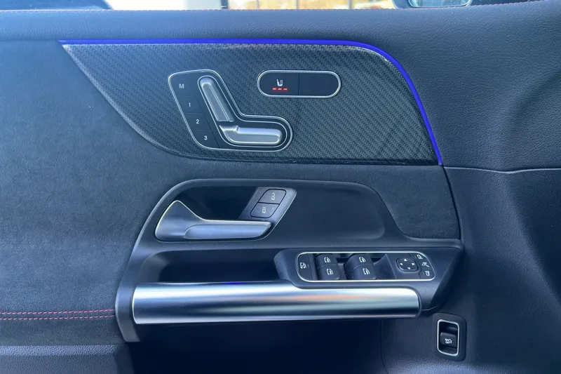 Image secondaire du véhicule 25