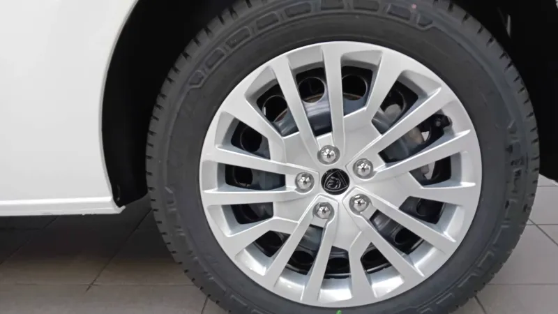 Image secondaire du véhicule 4