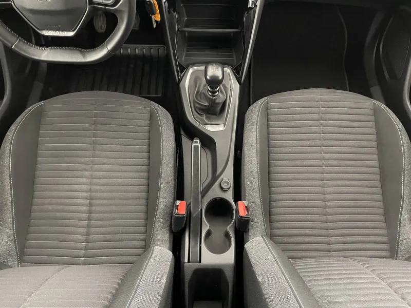 Image secondaire du véhicule 32