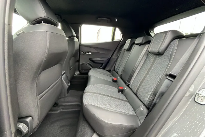 Image secondaire du véhicule 11