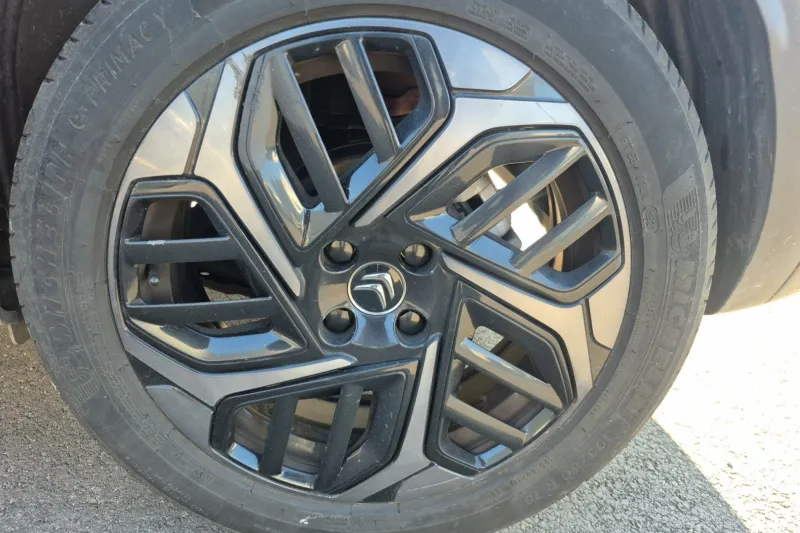 Image secondaire du véhicule 16