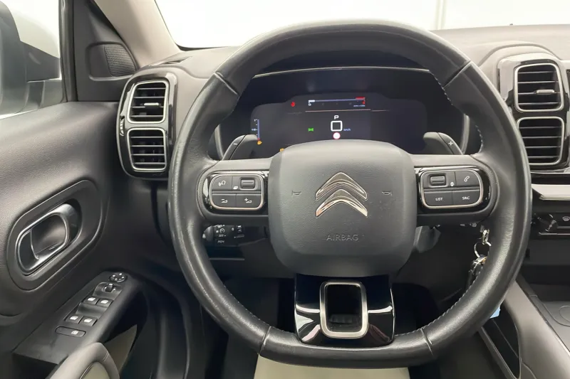 Image secondaire du véhicule 12