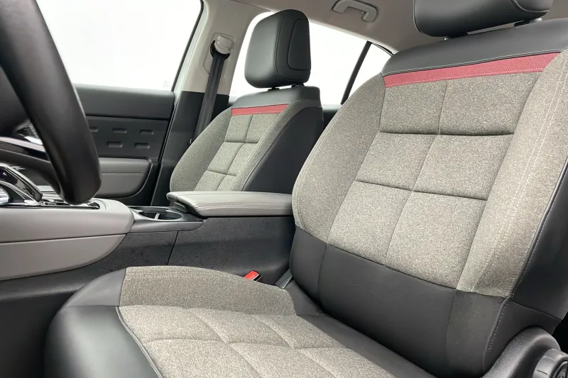 Image secondaire du véhicule 14