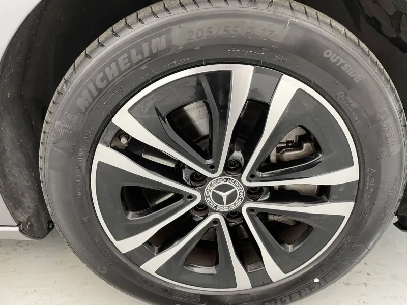 Image secondaire du véhicule 14