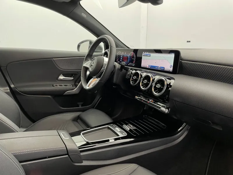 Image secondaire du véhicule 30