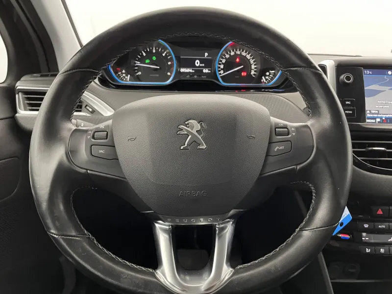 Image secondaire du véhicule 24