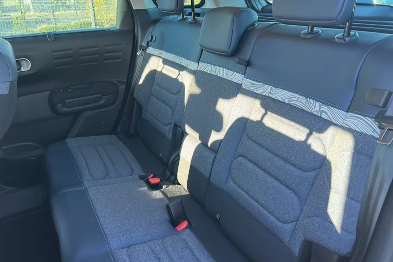 Image secondaire du véhicule 12