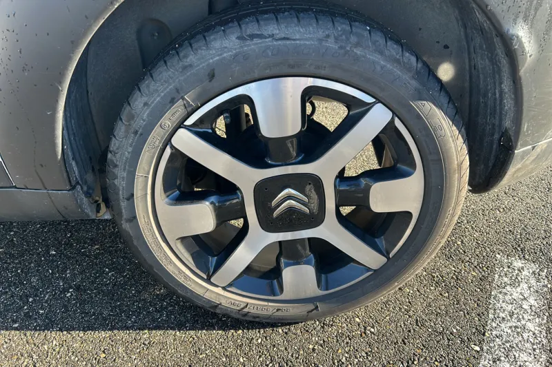 Image secondaire du véhicule 13