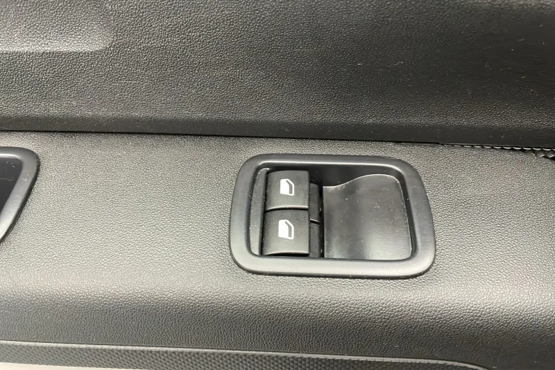 Image secondaire du véhicule 19