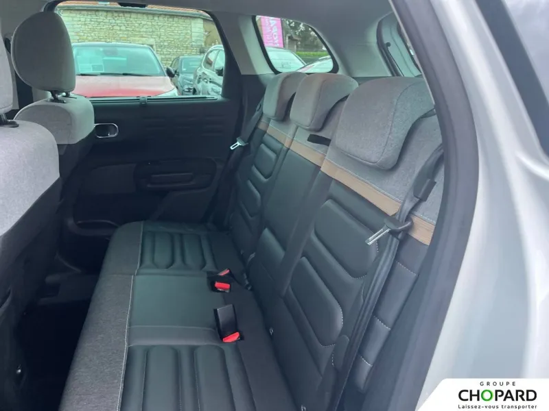 Image secondaire du véhicule 12