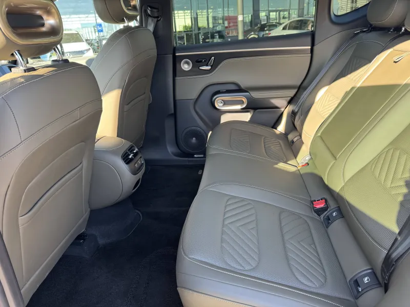 Image secondaire du véhicule 23