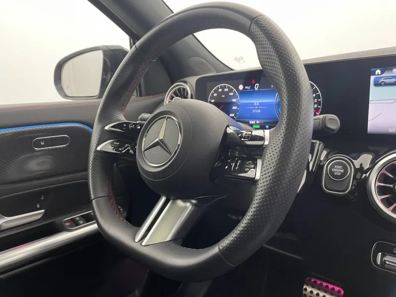 Image secondaire du véhicule 25