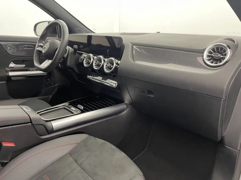 Image secondaire du véhicule 33