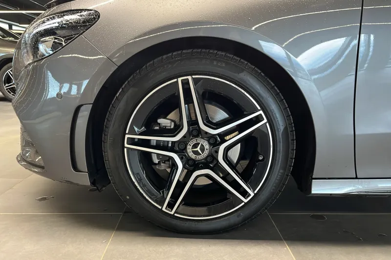 Image secondaire du véhicule 48