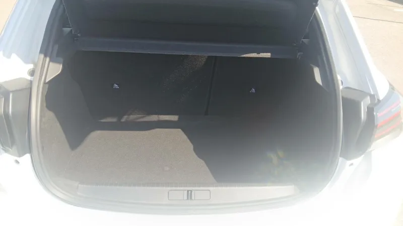 Image secondaire du véhicule 10