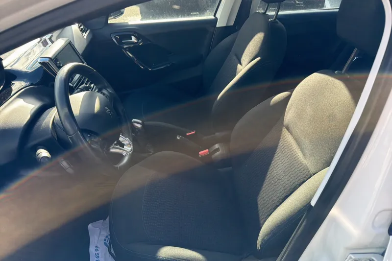 Image secondaire du véhicule 11