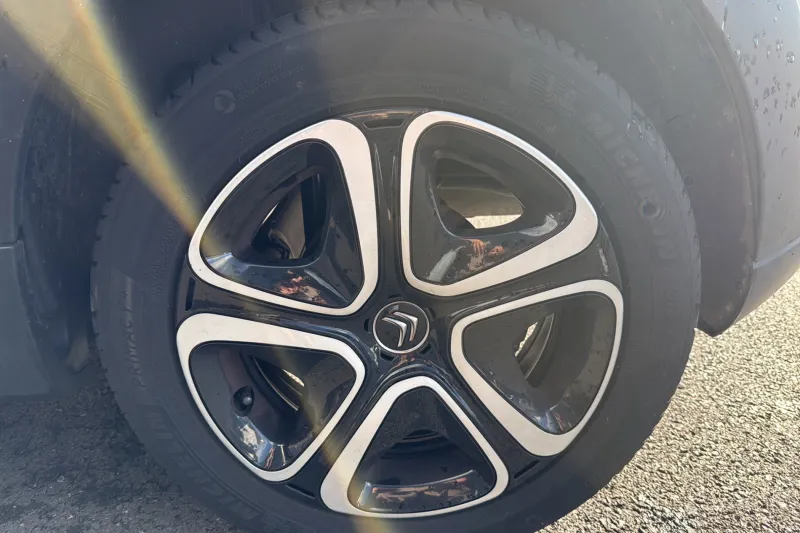 Image secondaire du véhicule 13