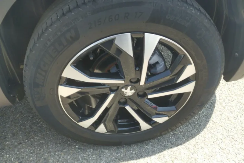 Image secondaire du véhicule 14