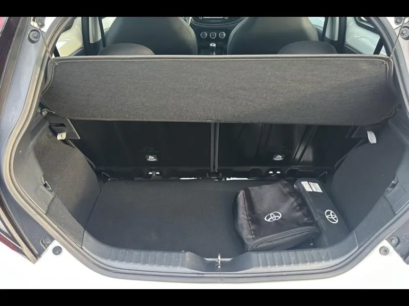 Image secondaire du véhicule 10