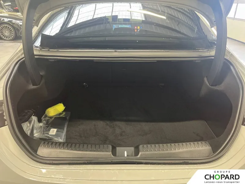 Image secondaire du véhicule 9