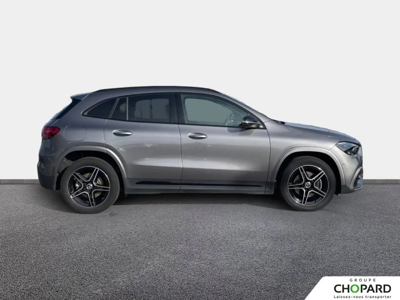 Image secondaire du véhicule 10