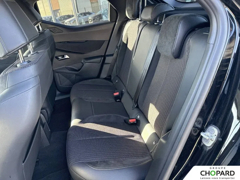 Image secondaire du véhicule 12