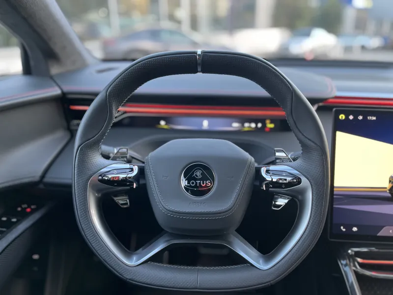 Image secondaire du véhicule 10