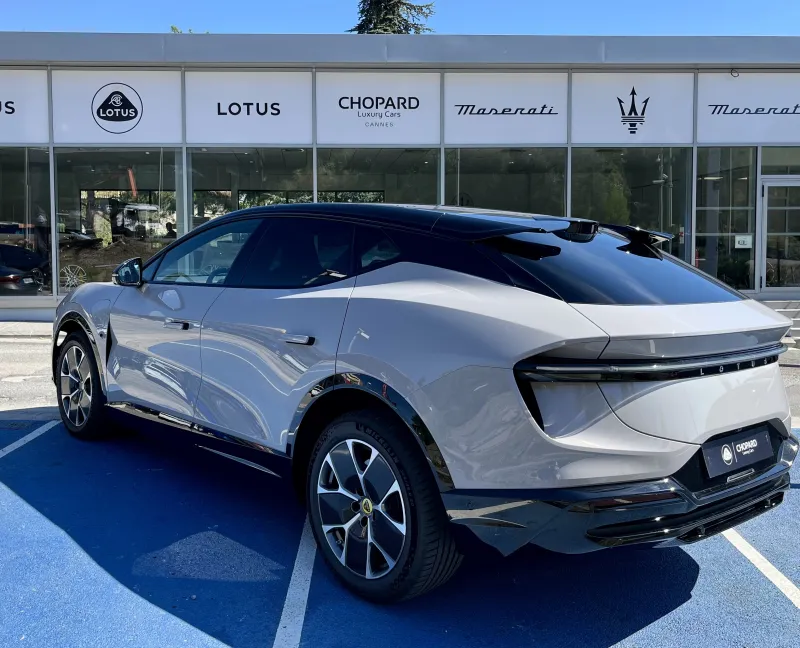 Image secondaire du véhicule 4