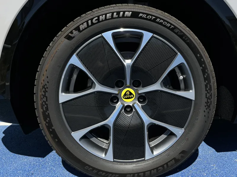 Image secondaire du véhicule 9