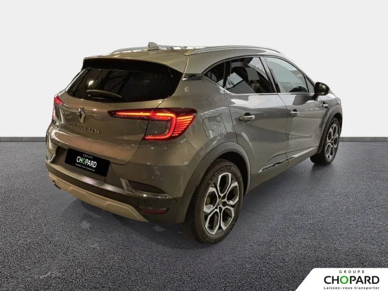 Image secondaire du véhicule 4